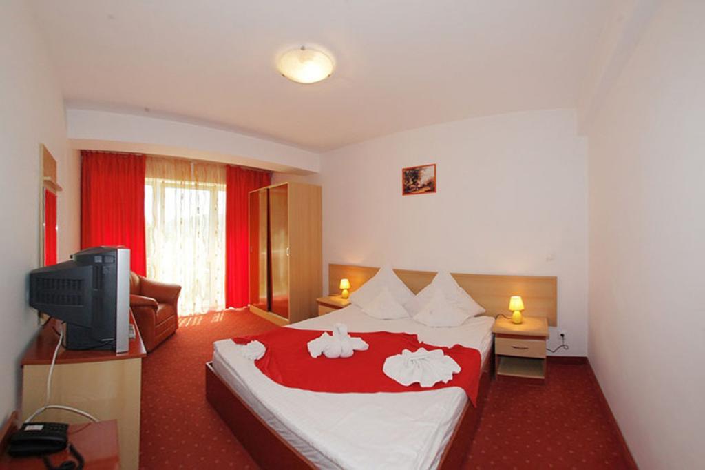 Hotel International Baile Herculane Exterior photo